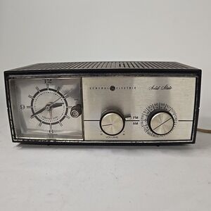 Vintage General Electric Solid State AM FM Radio Model C4505D Tested Works Nice